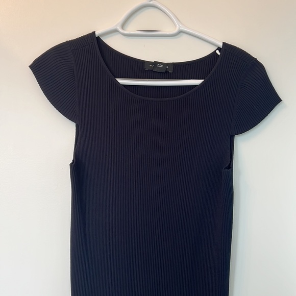 Club Monaco knit ruffle dress - Picture 2 of 5